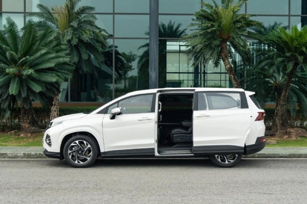 4 mẫu MPV cỡ trung nhóm “tứ hoàng”: Hyundai Custin có là một lựa chọn sáng giá?