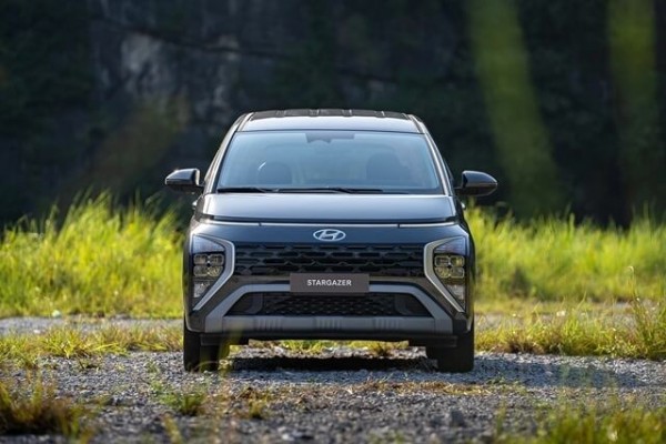 So sánh Stargazer và Mitsubishi Xpander
